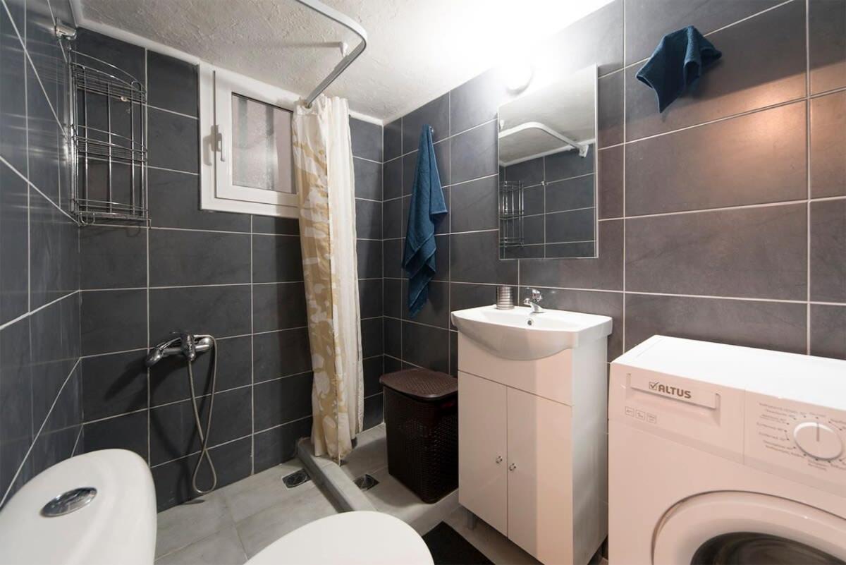 Central Apartment 3' To Metaksourgio Metro Station Ateny Zewnętrze zdjęcie